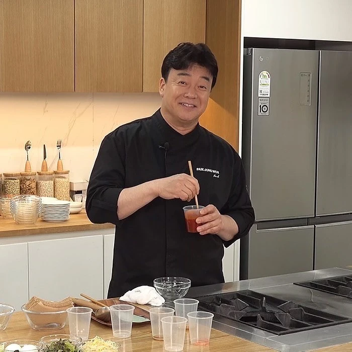 白老師的調味料以杯子為單位來做計算。 白老師的調味料以杯子為單位來做計算。