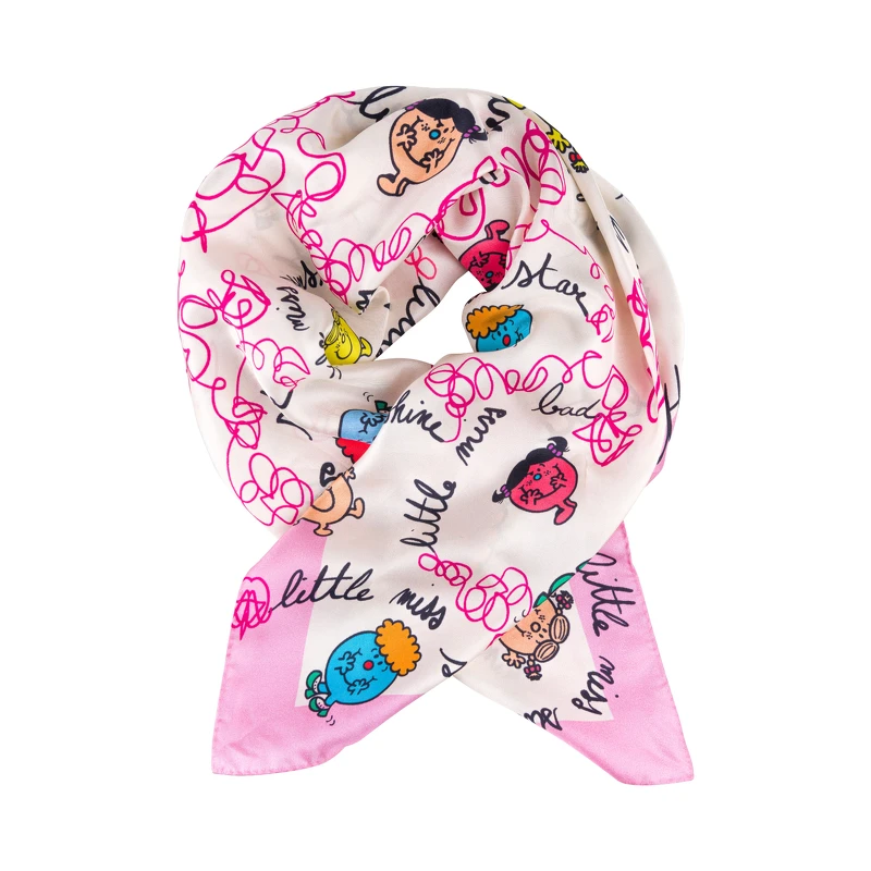 SANDRO X MR MEN LITTLE MISS 白色粉邊絲巾,NT3,950。 SANDRO X MR MEN LITTLE MISS 白色粉邊絲巾,NT3,950。