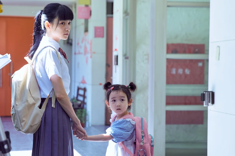 《無神之地不下雨》姚愛寗（左）、葉子綺劇中飾演「愛婷」、「小愛玉」姐妹