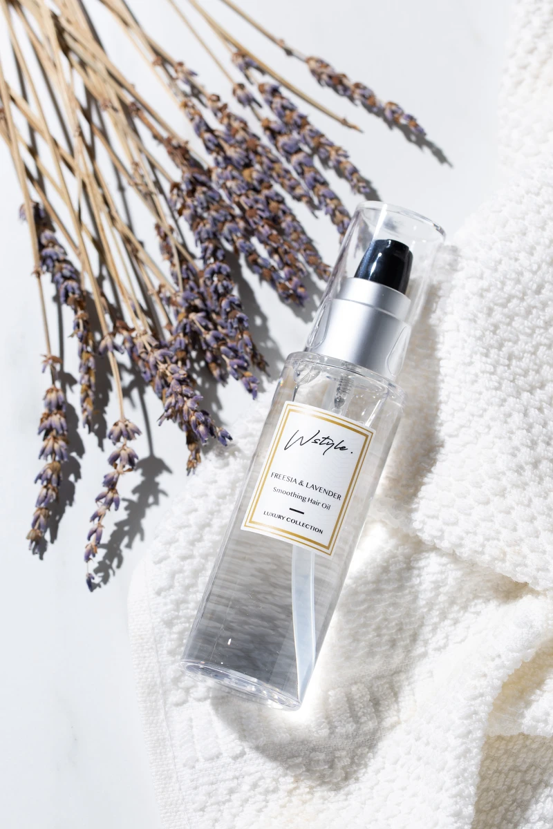 小蒼蘭 & 薰衣草護髮油 50ml $ 680 小蒼蘭 & 薰衣草護髮油 50ml $ 680