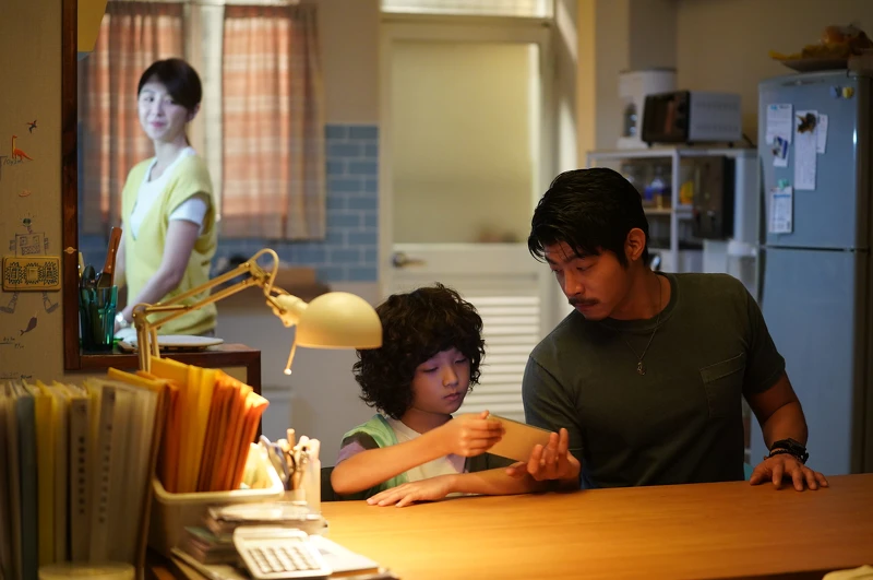 (左)邵雨薇(中)白潤音(右)王柏傑天才童星白潤音演兒子大當愛神邱比特 親情交織愛情既溫馨又催淚