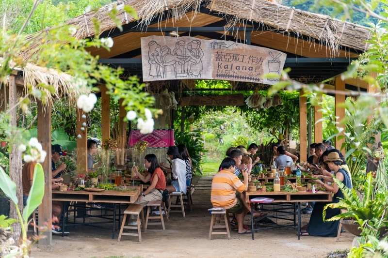 蓋亞那可品嚐招牌小米風味餐。