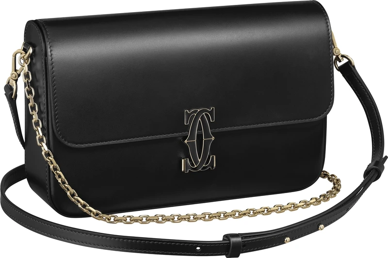 Double C de Cartier鍊帶肩揹包小型款 黑色小牛皮，金色鍍層飾面和黑色琺瑯 參考價格約NT$ 92,000