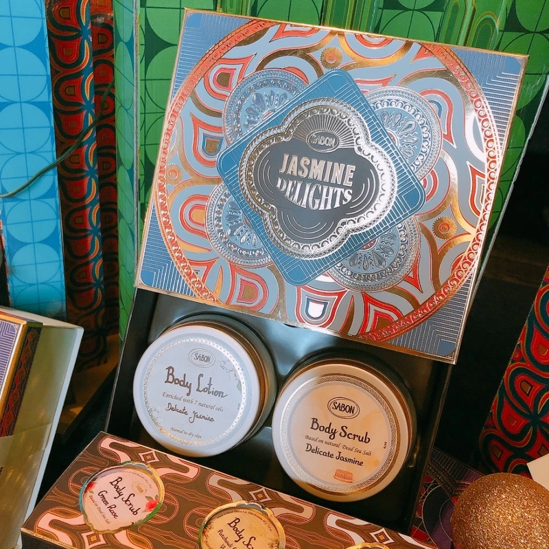 SABON 2021聖誕流金年華茉莉花語柔嫩美體組,NT1,680 SABON 2021聖誕流金年華茉莉花語柔嫩美體組,NT1,680