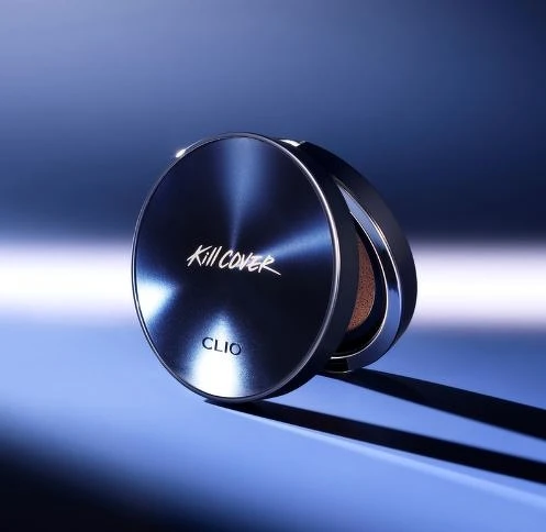 CLIO珂莉奧2021推出全新星曜藍全效柔霧氣墊粉餅。