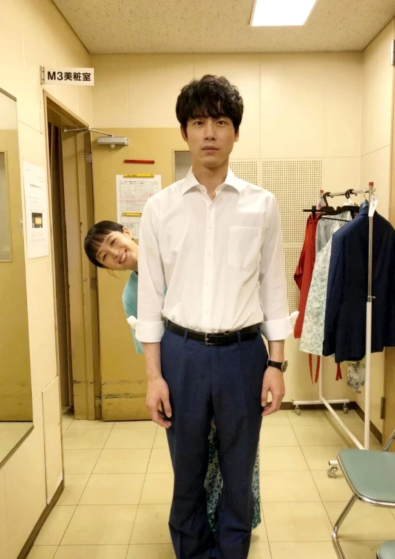 只是在結婚申請書上蓋章 兩位主演私下感情融洽 Photo/IG@hannoshi_tbs 只是在結婚申請書上蓋章 兩位主演私下感情融洽 Photo/IG@hannoshi_tbs