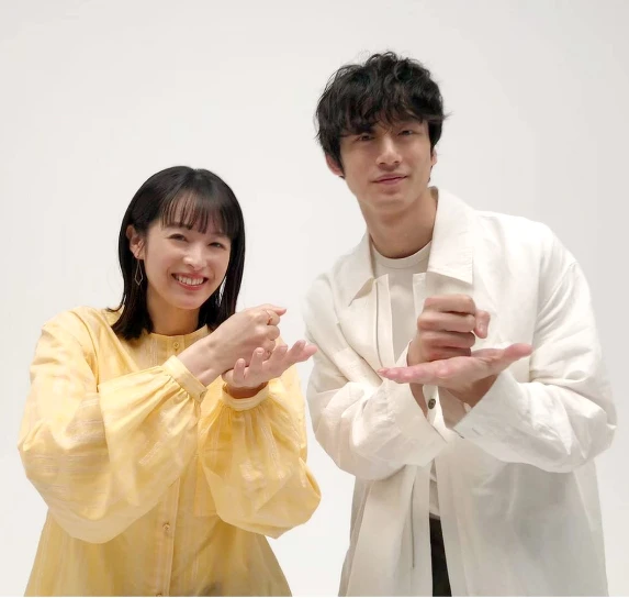 只是在結婚申請書上蓋章而已 坂口健太郎 清野菜名 Photo/IG@hannoshi_tbs  只是在結婚申請書上蓋章而已 坂口健太郎 清野菜名 Photo/IG@hannoshi_tbs