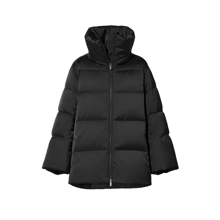 蓬鬆羽絨外套,NT$5,990 蓬鬆羽絨外套,NT$5,990