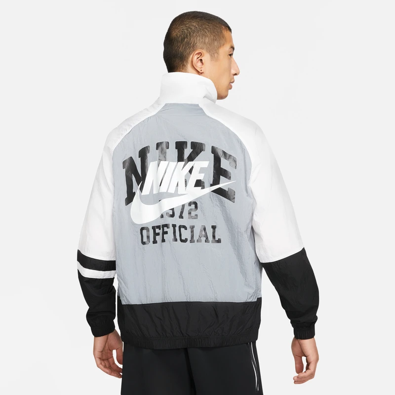 Nike SPORTSWEAR男子運動外套,NT1,490 Nike SPORTSWEAR男子運動外套,NT1,490
