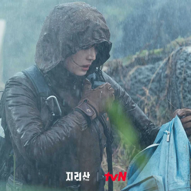 《智異山》全智賢 《智異山》全智賢