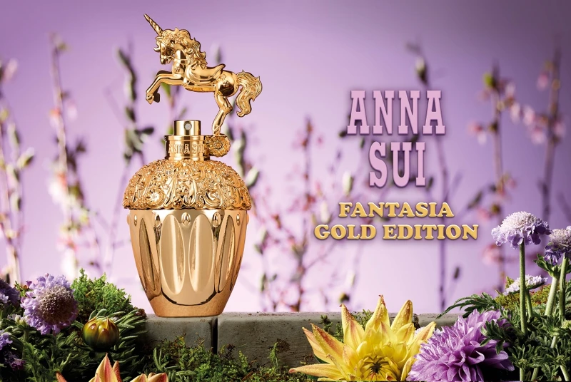 ANNA SUI 2021年Fantasia Gold童話金色獨角獸淡香水主視覺。 ANNA SUI 2021年Fantasia Gold童話金色獨角獸淡香水主視覺。