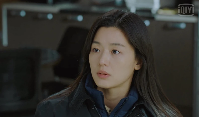 全智賢、朱智勛《智異山》劫難倖存+穿越陰陽,「林中怪客」真的是他? 全智賢、朱智勛《智異山》劫難倖存+穿越陰陽,「林中怪客」真的是他?