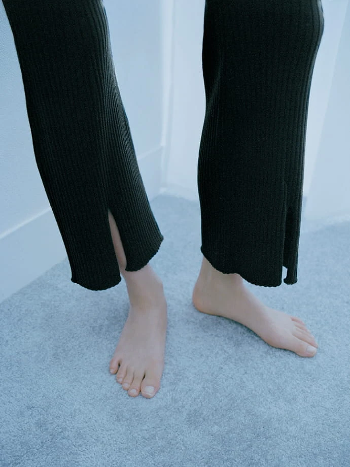 Mame Kurogouchi聯名3D織法羅紋長褲，NT$1,490