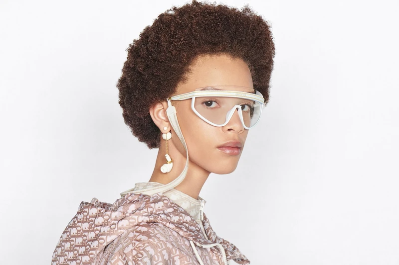 airpods耳機珍珠耳環,NT29,500 airpods耳機珍珠耳環,NT29,500