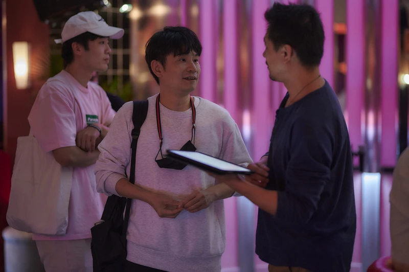 《華燈初上》編劇杜政哲(中)挑戰懸疑類型劇,想讓觀眾一睹1988年的條通人生 《華燈初上》編劇杜政哲(中)挑戰懸疑類型劇,想讓觀眾一睹1988年的條通人生