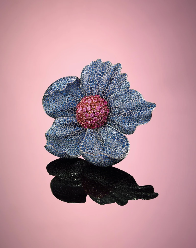 Van Cleef & Arpels 梵克雅寶「Pavot de L’Himalaya」胸針。