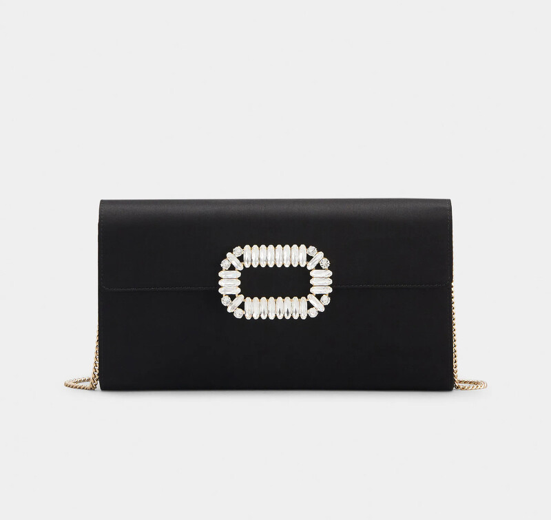 Roger Vivier Sexy Choc黑色緞面鑽扣手拿包，NT51,600