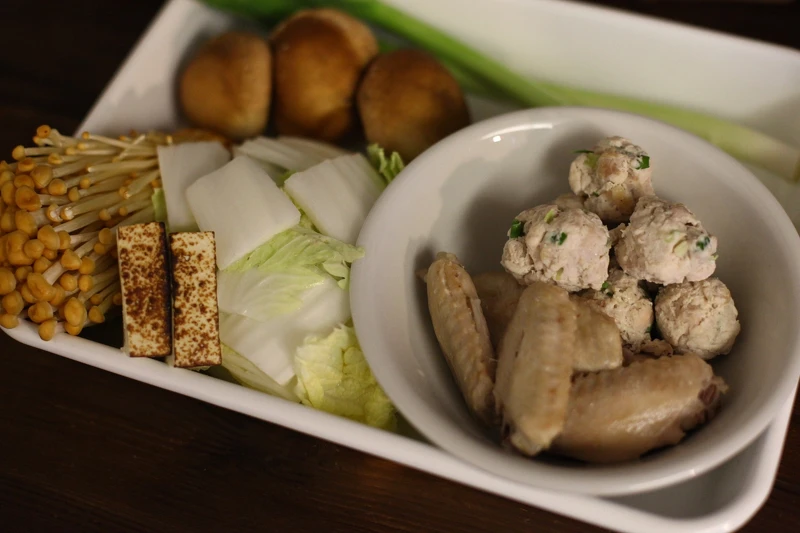 水炊鍋的食材內容。