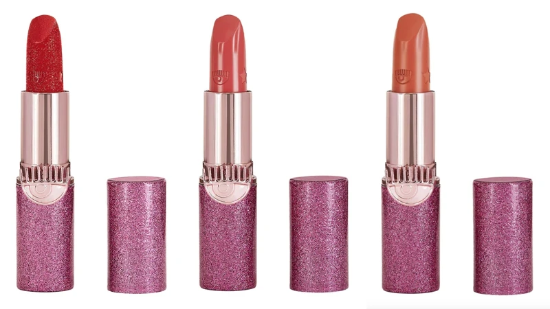 Chiara Ferragni自有同名彩妝口紅(#01 All That Glitter、#02 Workin' Girl、#03 Hot Mama's)，定價21.5歐元。