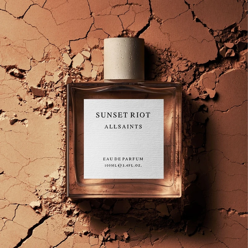 AllSaints SUNSET RIOT日落暴動中性淡香精形象圖。