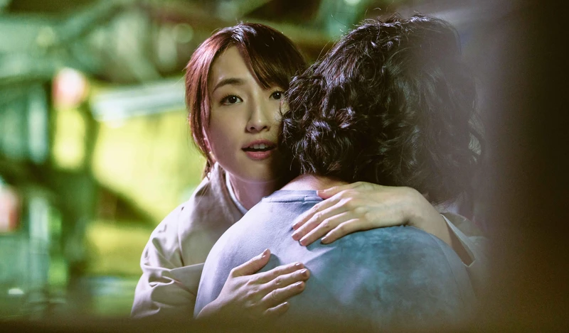 《無神之地不下雨》「雲之神」柯佳嬿操控人心,催生珊瑚之神的嫉妒與恨意 《無神之地不下雨》「雲之神」柯佳嬿操控人心,催生珊瑚之神的嫉妒與恨意