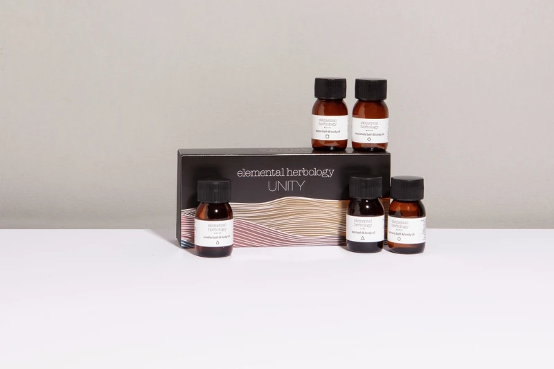 Elemental Herbology 2021聖誕五行沐浴身體按摩油體驗組情境圖。