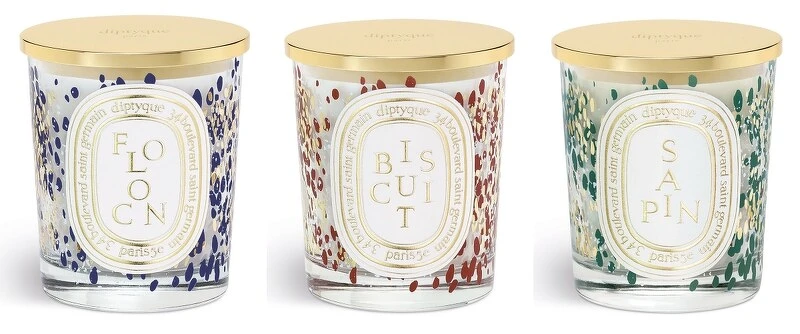 diptyque 2021聖誕系列香氛蠟燭(左起Flocon靛晶冬雪、Biscuit紅輝曲奇、Sapin墨翠冷杉)70g,NT1,400、190g,NT2,450 diptyque 2021聖誕系列香氛蠟燭(左起Flocon靛晶冬雪、Biscuit紅輝曲奇、Sapin墨翠冷杉)70g,NT1,400、190g,NT2,450