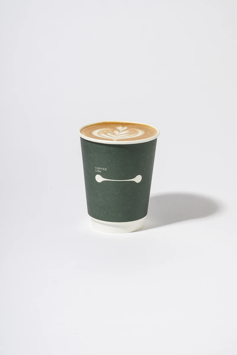 Coffww Law 研選拿鐵。