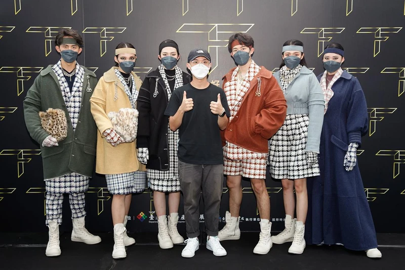 2021台北好時尚-銀獎設計師湯俊翔及作品 2021台北好時尚-銀獎設計師湯俊翔及作品