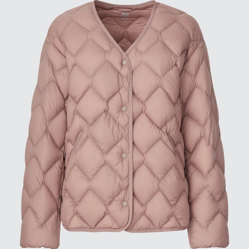 Uniqlo女裝特級極輕羽絨寬版外套,NT2,490 Uniqlo女裝特級極輕羽絨寬版外套,NT2,490