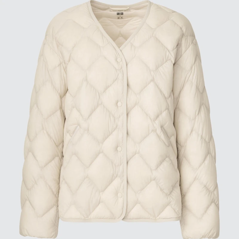 Uniqlo女裝特級極輕羽絨寬版外套,NT2,490 Uniqlo女裝特級極輕羽絨寬版外套,NT2,490