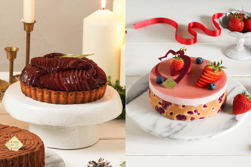 左為紅酒洋梨塔，售價1,300元，11/12～12/2訂購享早鳥價1,200元，12/3～12/31可取貨；右為草莓茴香慕斯，售價1,480元，11/12～12/2訂購享早鳥價1,380元，12/3～12/31可取貨。
