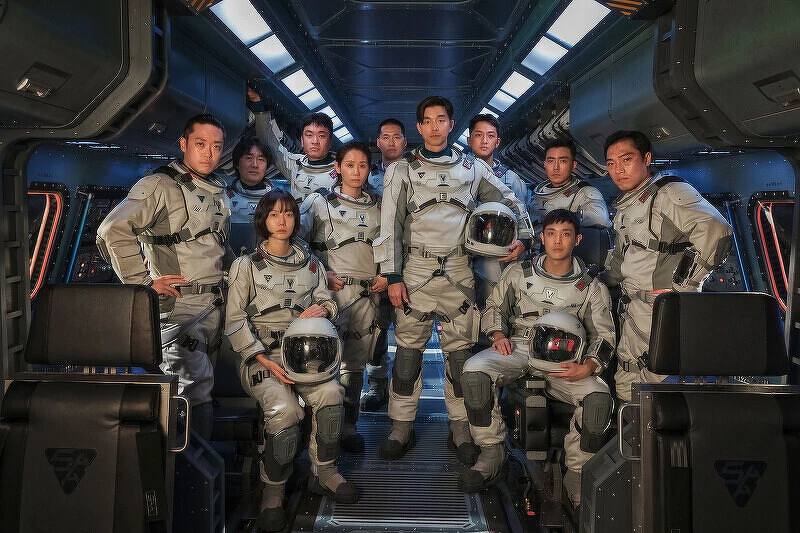 確定了!孔劉、裴斗娜Netflix《寧靜海》12月24日聖誕檔期全球上線! 確定了!孔劉、裴斗娜Netflix《寧靜海》12月24日聖誕檔期全球上線!