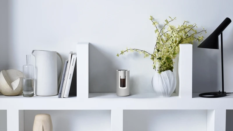 新型BLOOMY LOTUS Bamboo無水擴香儀2.0,充電式設計機型打造更便利使用體驗,告別插座與線路的限制,隨心更換喜愛的精油,進行空間香氣管理。(圖/10/10 HOPE)。 新型BLOOMY LOTUS Bamboo無水擴香儀2.0,充電式設計機型打造更便利使用體驗,告別插座與線路的限制,隨心更換喜愛的精油,進行空間香氣管理。(圖/10/10 HOPE)。