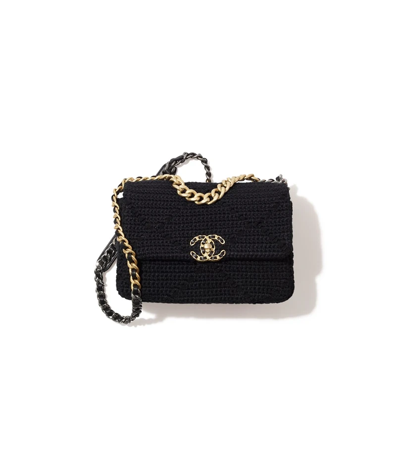 黑色編織CHANEL 19包,NT223,200 黑色編織CHANEL 19包,NT223,200