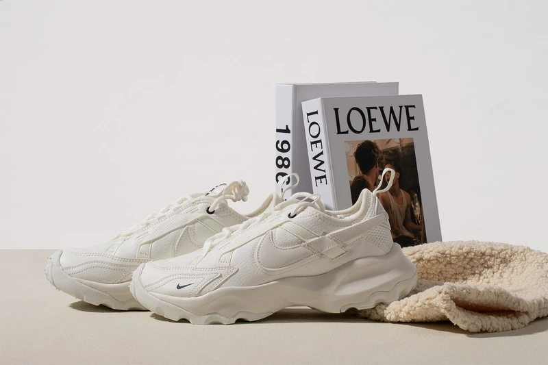 Nike TC 7900,NT4,000 Nike TC 7900,NT4,000