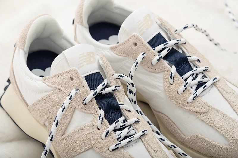 New Balance N327燕麥色,NT3,280 New Balance N327燕麥色,NT3,280