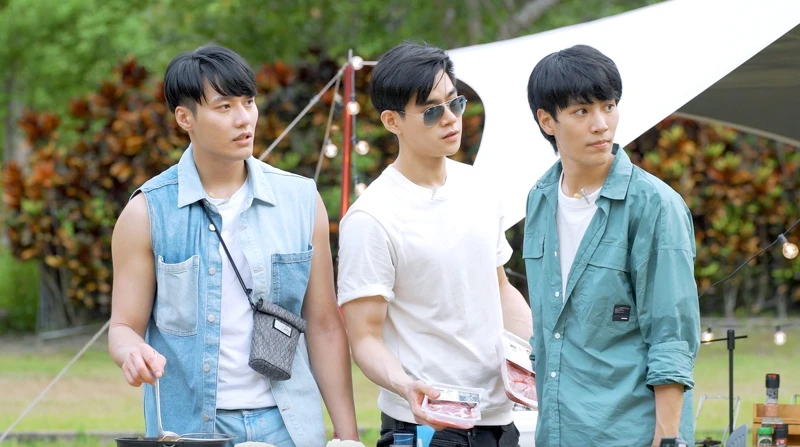 《微波爐男孩的假期》張睿家(左起)、李齊、林子閎見到驚喜嘉賓現身,反應傻眼 《微波爐男孩的假期》張睿家(左起)、李齊、林子閎見到驚喜嘉賓現身,反應傻眼