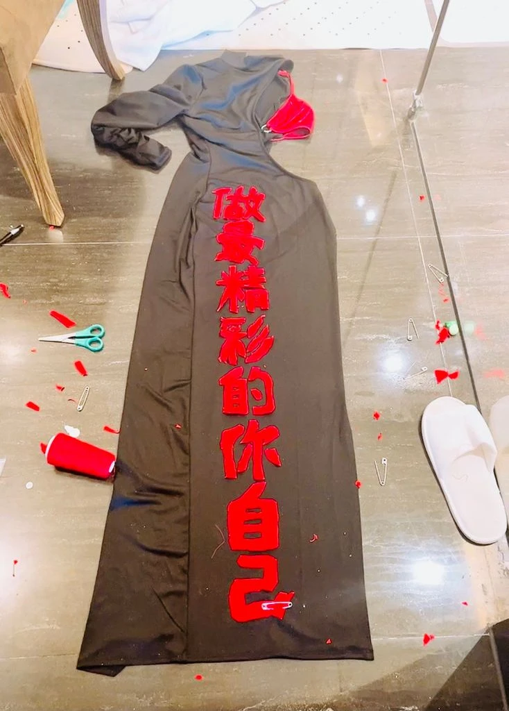 獨家！金馬58 白靈 「做最精彩的你自己」紅毯戰袍手工細節曝光！