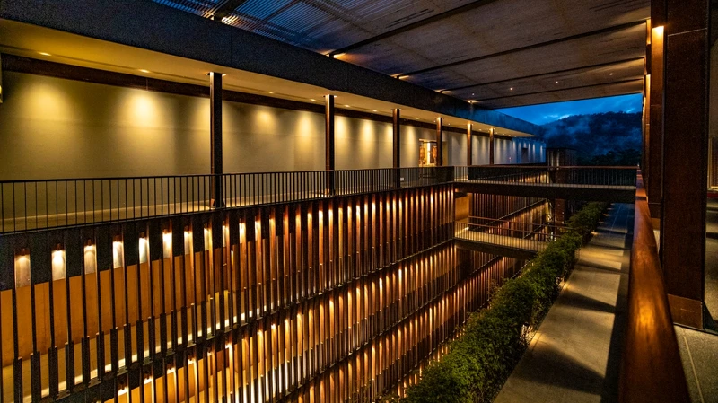 光影格柵－夜晚