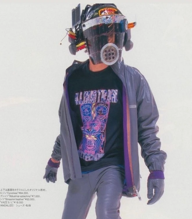 這是高橋盾二十年前製作的 Editorial