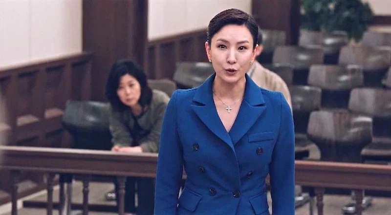 《某一天》程咬金名流律師朴美京