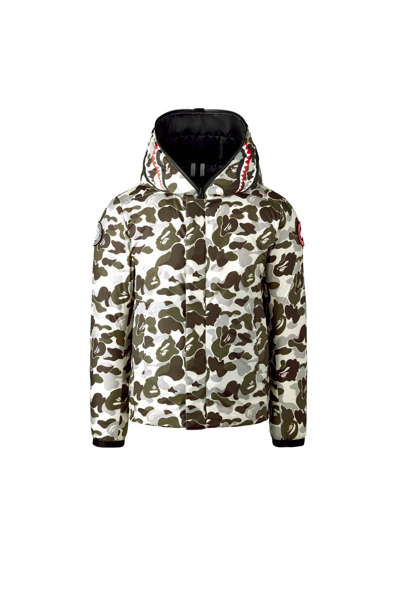 鯊魚連帽外套，NT30,100