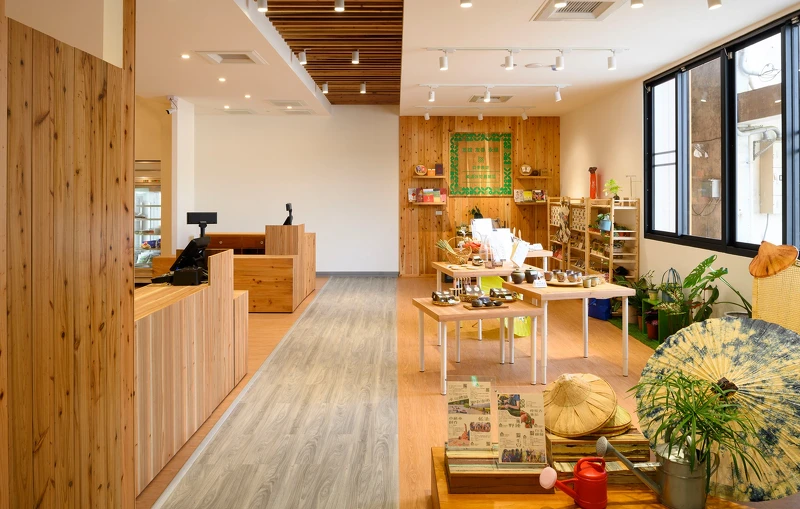 展售空間有許多當地特產。 展售空間有許多當地特產。