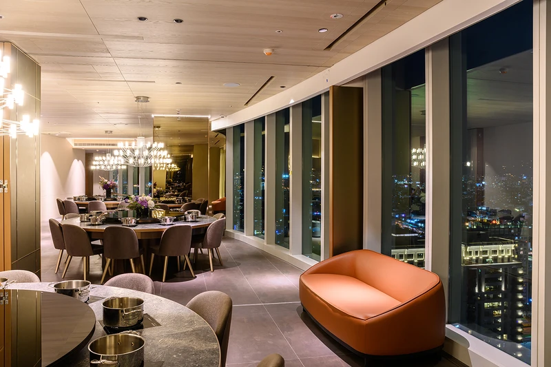 28樓為包廂空間。 28樓為包廂空間。