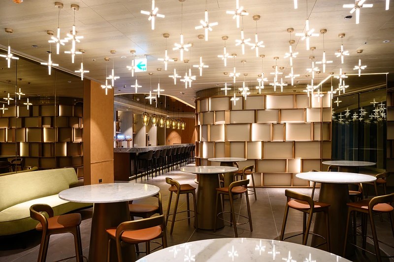 位於28樓的Sky Bar空間。 位於28樓的Sky Bar空間。