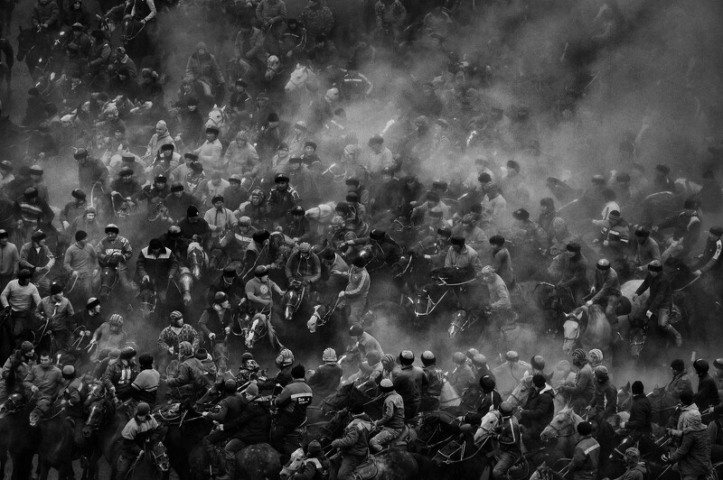 【得獎作品照片】第一名:戰馬,無悔之春(Dead Goat Polo),比利時Alain Schroeder攝 【得獎作品照片】第一名:戰馬,無悔之春(Dead Goat Polo),比利時Alain Schroeder攝