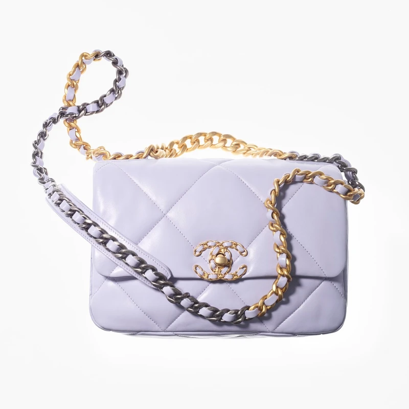 Chanel 19口蓋包,NT173,600 Chanel 19口蓋包,NT173,600