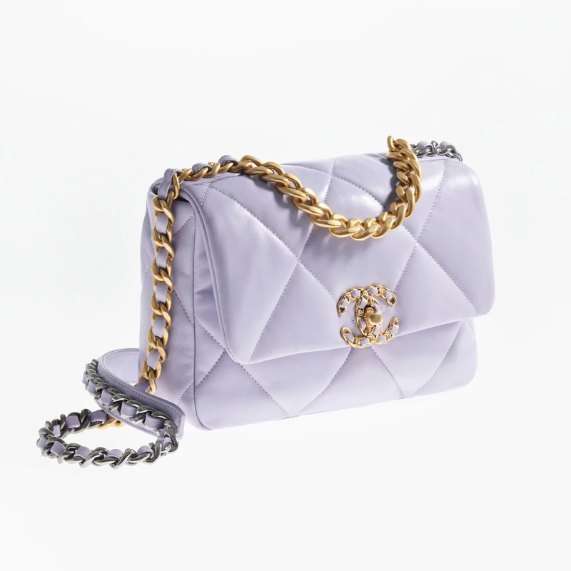 Chanel 19口蓋包,NT173,600 Chanel 19口蓋包,NT173,600