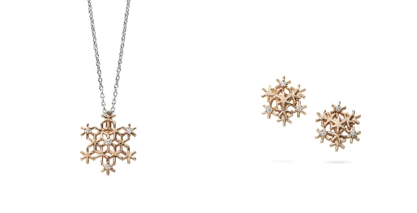 MIKIMOTO 粉紅金雪花造型鑽石墜鍊,NT38,000、MIKIMOTO 粉紅金雪花造型鑽石耳環,NT45,000。 MIKIMOTO 粉紅金雪花造型鑽石墜鍊,NT38,000、MIKIMOTO 粉紅金雪花造型鑽石耳環,NT45,000。